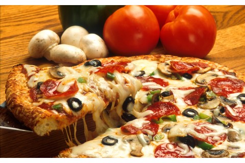 Buy and send Fresh Pizza Online to Uganda